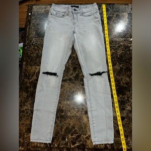 Light grey size 2 jegging.